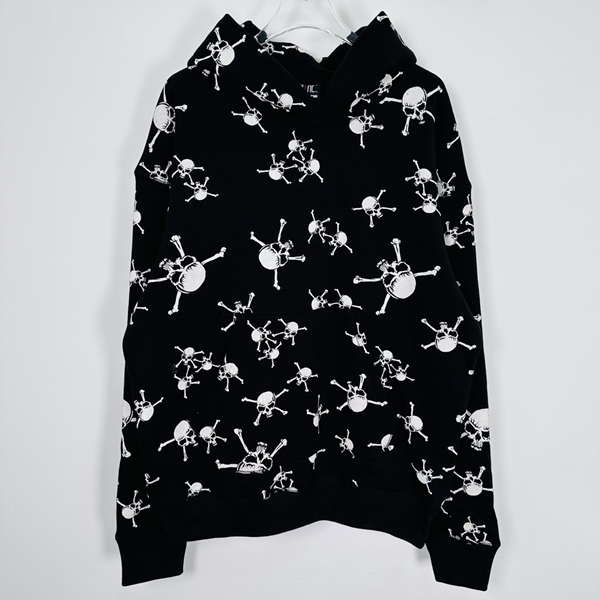 ブランドパーカー正面デザイン